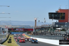 Watermark Bathurst 6 Hour Race Start1