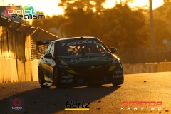 Townsville2018(DarinMandy)_4701