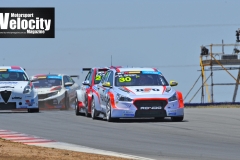 LR-Brown-Leads-Race-2-TCR-TB