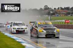 LR-Everingham-Leads-2-Super-2-Race-1-