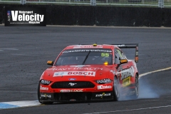 LR-Moffat-Damage-Race-1-Sandown