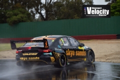 LR-Randle-Off-Super-2-Race-1.-Sandown