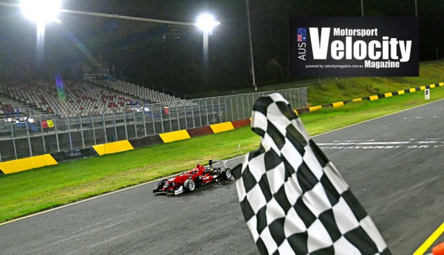 LR F3 Sands Chequered Flag 8 SMSP