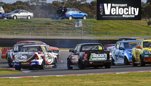 LR Super Utes Crash 1 The Bend